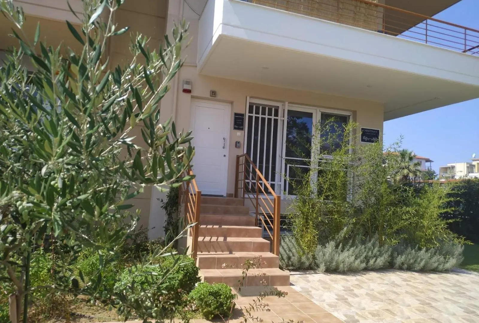 Christina'S Garden House Apartamento Peraía